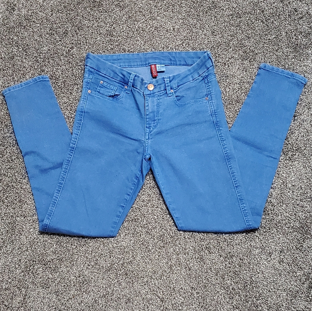 Divided by H&M blue skinny jeans size 6